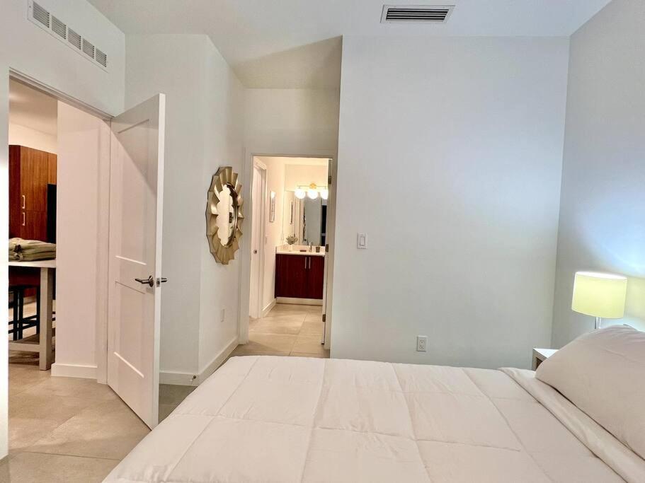 Downtown King Bed, Luxe Condo, Free Parking Apartamento Miami