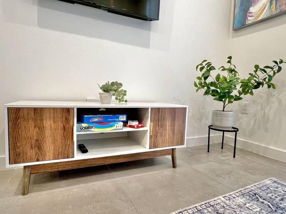 Downtown King Bed, Luxe Condo, Free Parking Apartamento Miami