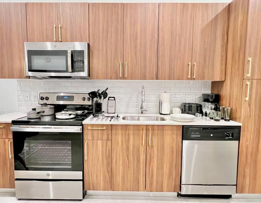Downtown King Bed, Luxe Condo, Free Parking Apartamento Miami